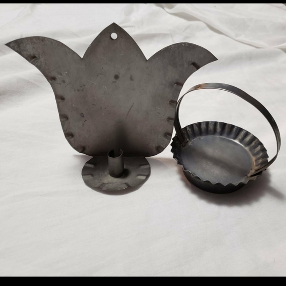 Three Distressed Vintage Primitive Tin Decor Pieces Candle and Tart Holders - Picture 2 of 10